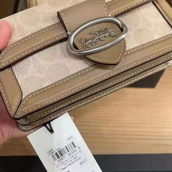 Coach Riley Convertible Belt Bag - Picture 5 of 10